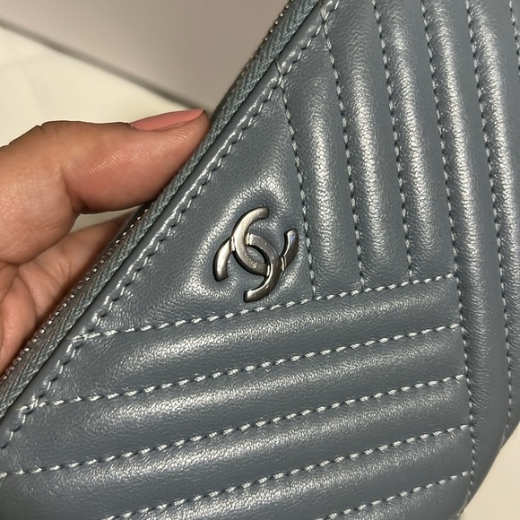 Quilt Chanel Wallet 🌺 - Picture 6 of 7